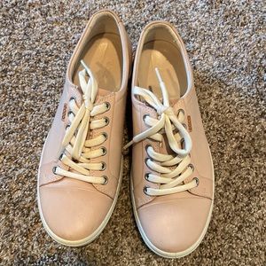 Adorable light pink Ecco sneakers! Brand new!